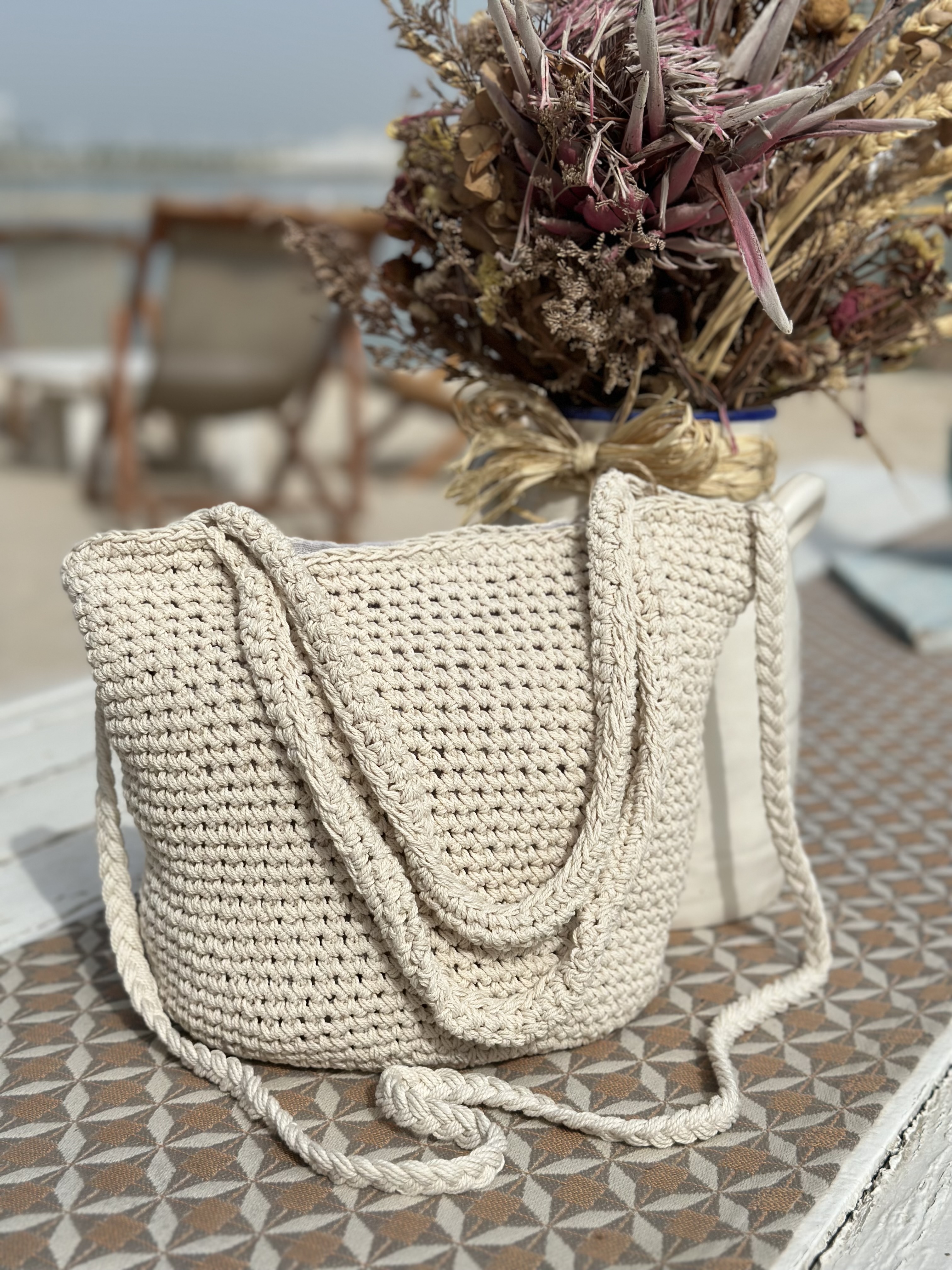 Knitted tote bag